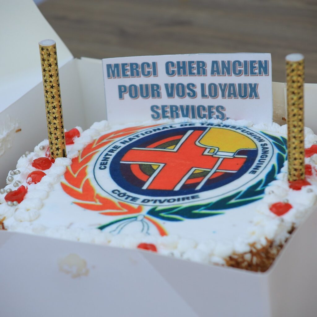 CEREMONIE D'HOMMAGE AUX AGENTS RETRAITES DU CENTRE NATIONAL DE TRANSFUSION SANGUINE (CNTSCI)